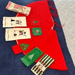 5 Holiday fingertip, 1 vintage linen towels, 2 coasters & quilted tree skirt